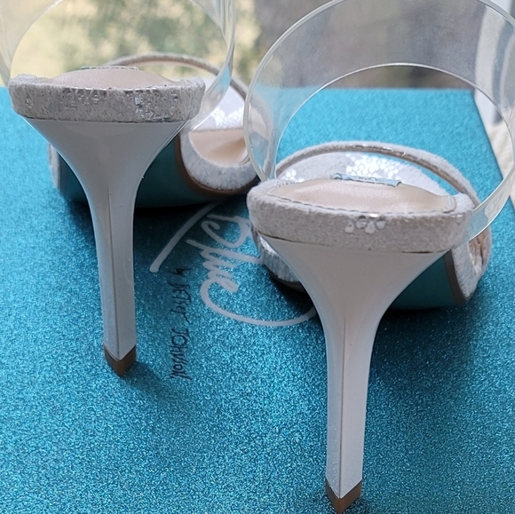 Snake Skin Slip On by Betsey Johnson box not included - Picture 10 of 14